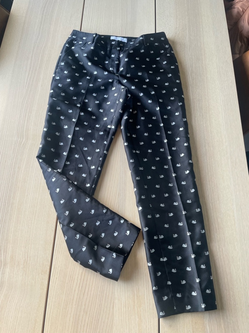 Talbots RSVP Swan Print cropped dress pants women’s size 4 quirky dress pant